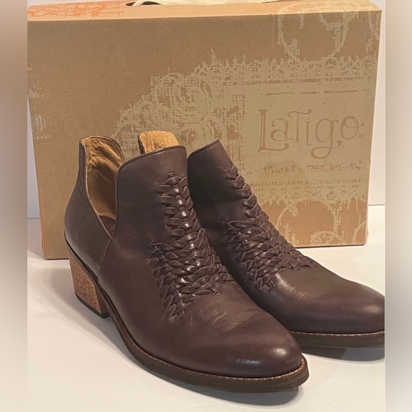 Women Leather  Latigo  Ankle Boots size 9.5 - Picture 9 of 16